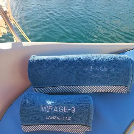 Magnifico Barco En La Graciosa Caleta de Sebo