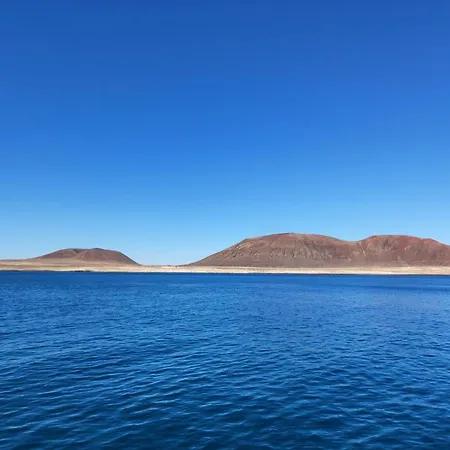 Magnifico Barco En La Graciosa