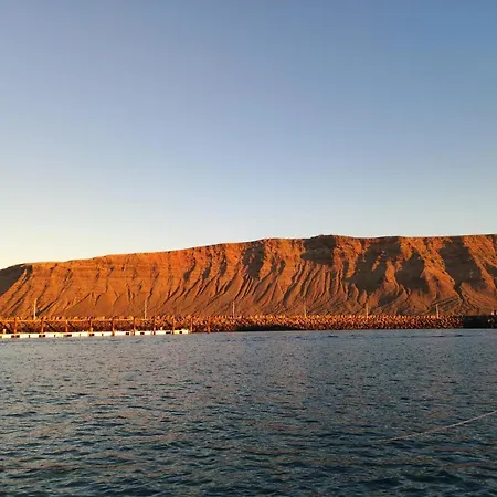 Magnifico Barco En La Graciosa Botel *