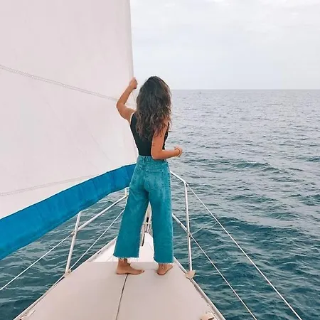 Magnifico Barco En La Graciosa *